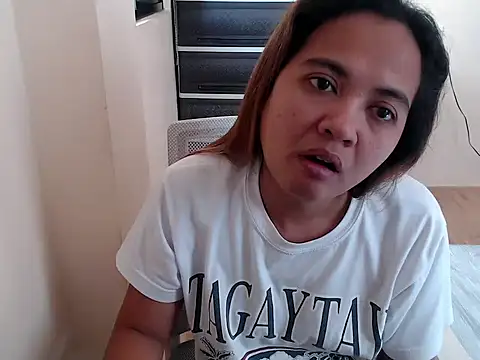 xTheLastVIRGINx 라이브 XXX 채팅