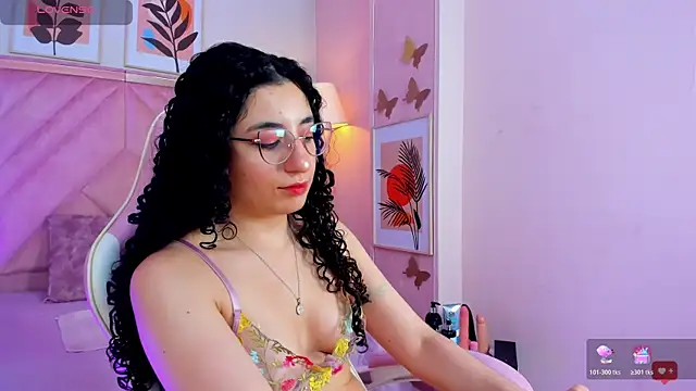 Chat XXX en directo de DemiJones_