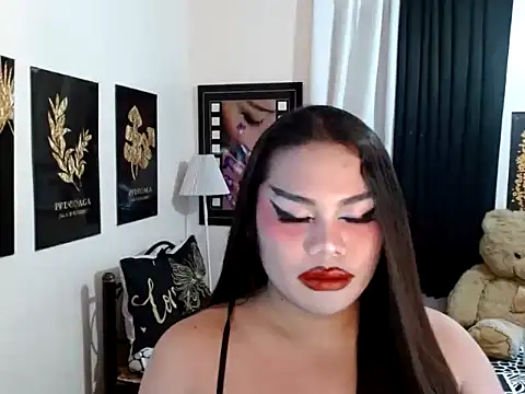 TSbrianaHugeCock: онлайн-секс-чат