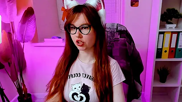 CarolGiggly Chat XXX live