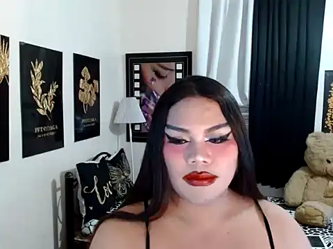 TSbrianaHugeCockのライブXXXチャット