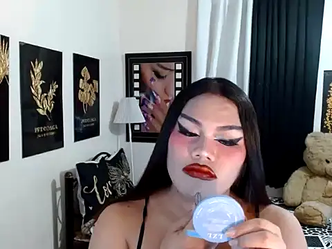 دردشة TSbrianaHugeCock الجنسية المباشرة