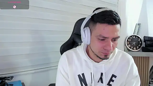 แชท XXX สดของ Rick_Adams