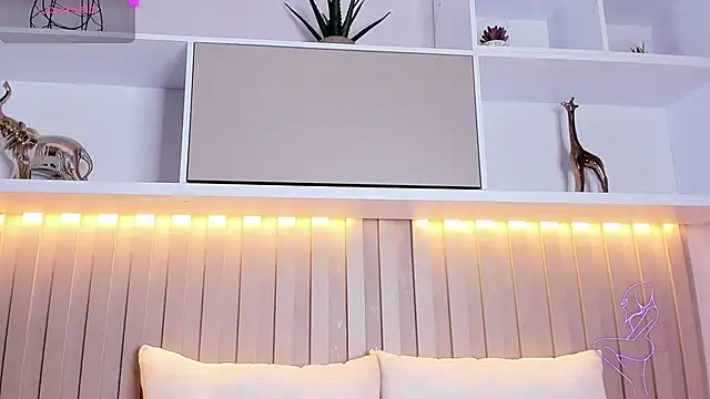 Zafiro11_ Adlı Modelin Canlı XXX Sohbeti