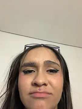 Isabella-Teenn Live XXX chat