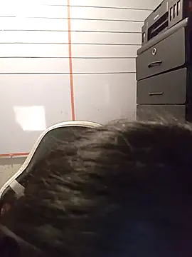 skinny_Yizz Chat XXX in diretta