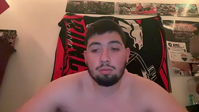 دردشة hornycollegestudenthung الجنسية المباشرة