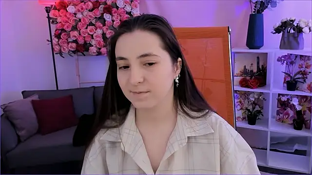 VirtuallVoyant live XXX chat