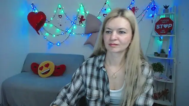 Онлайн чат XXX MelissaTyler