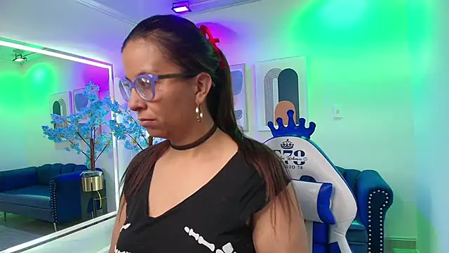 Amber__rouge Chat XXX live