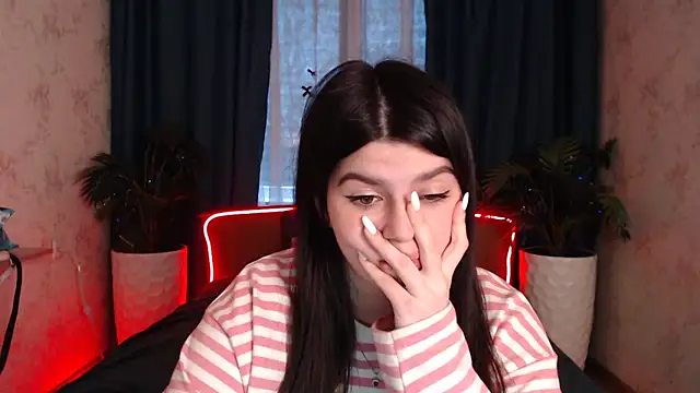 Онлайн чат XXX KisaModel