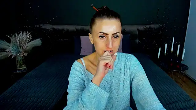 Rebecca_Diamond Pertunjukan Webcam