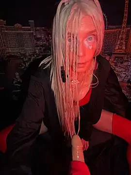 1NikiVegas Adlı Modelin Canlı XXX Sohbeti