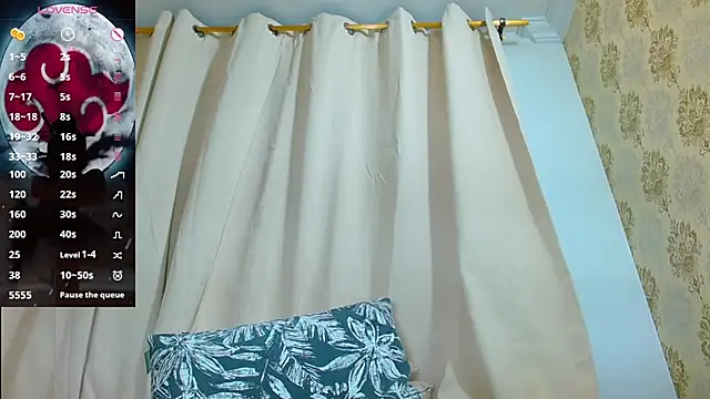 anya_weisz live XXX chat