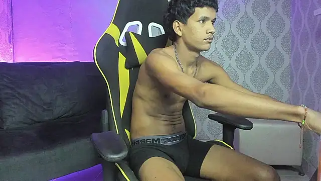 Boy_savoy live XXX chat