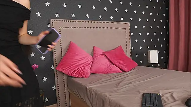 RaquellStar: онлайн-секс-чат