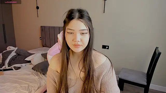 Aiko_mainee Adlı Modelin Canlı XXX Sohbeti