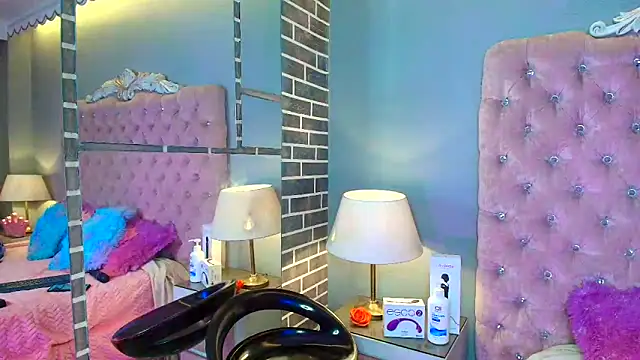 AdelaineBest Adlı Modelin Canlı XXX Sohbeti