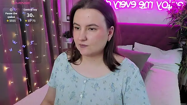 FeralPeach Adlı Modelin Canlı XXX Sohbeti