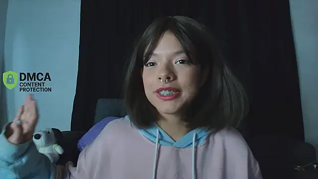 Živý XXX chat yungelitamor_