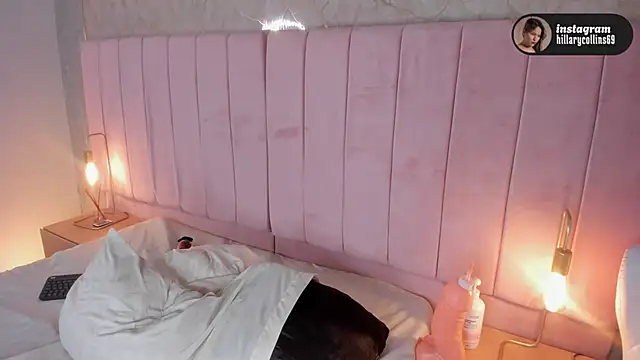 Hillary_Collins1のウェブカメラショー