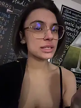 VioletAsh's Live XXX Chat