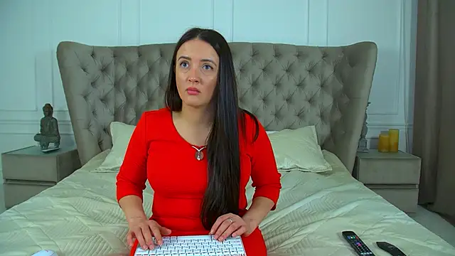 ElinaBellucci Obrolan Langsung XXX