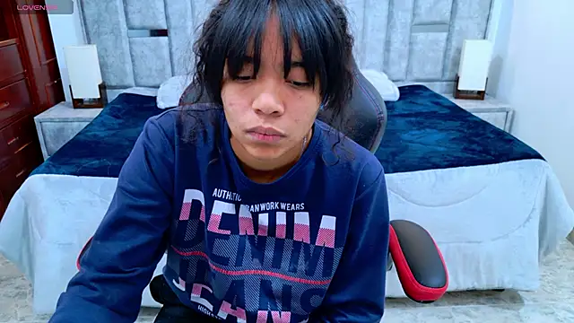 laureentt_'s Live XXX Chat