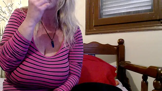 Chat XXX en directo de JennaDeluxe