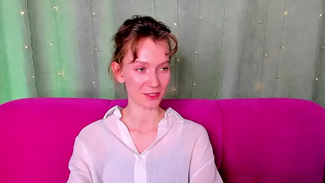 Chatroom XXX en direct de MarinaHottie