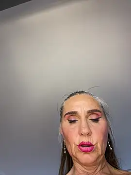 Pokazy przed kamerką – Alimela