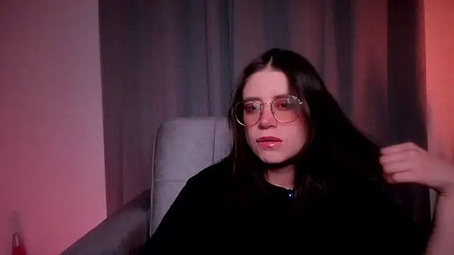 HazelKush 在線直播表演