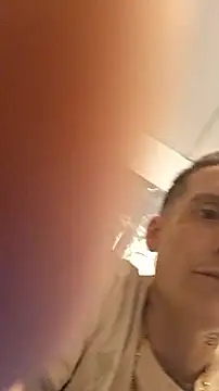 lottatoxicshyt: διαδικτυακό σόου στην κάμερα