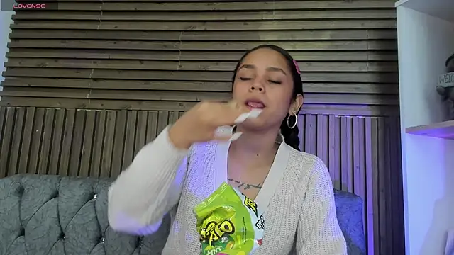 CarolineFyre Webcam show