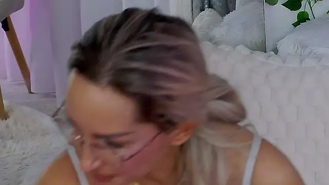 แชท XXX สดของ IsabelleEthan