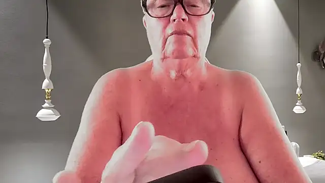 Mystery-Grandmother Webcam-Show