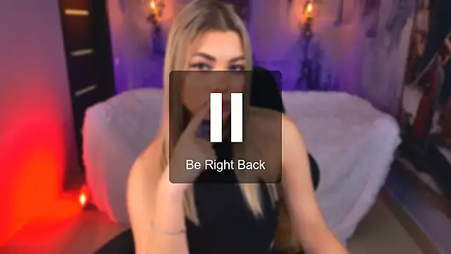 HyileyClark – Naživo XXX chat