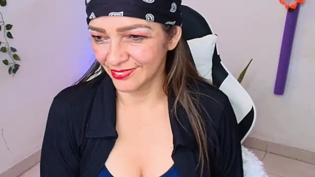 Chatroom XXX en direct de Carol_Miss2