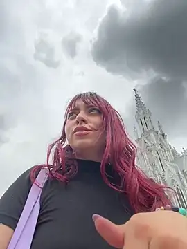 Pokazy przed kamerką – CamiTeaseX_