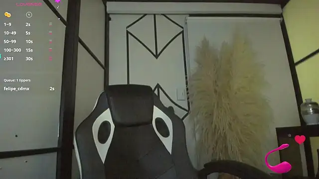 KarelyMitchel Adlı Modelin Canlı XXX Sohbeti