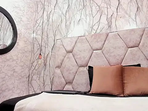 Show modela Naughty_Trans_ na web-kameri