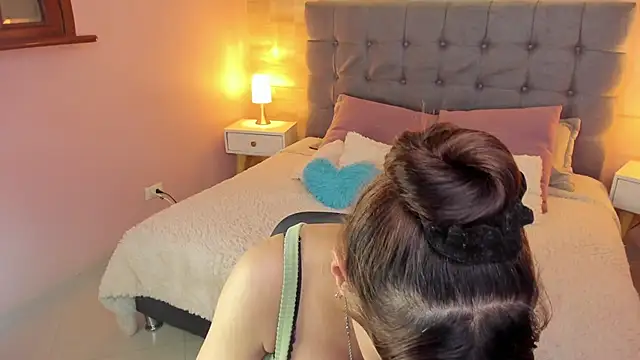 دردشة _Abril_W الجنسية المباشرة