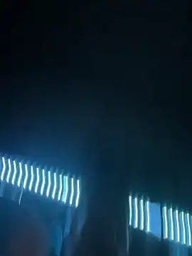 Chatroom XXX en direct de daddyshomeee_