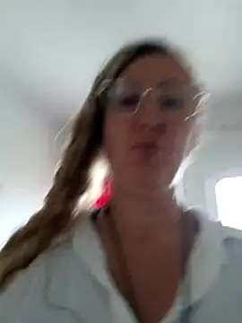 MILEIDE980n Live XXX chat