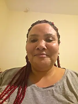 Curvy-Nthabi_X Show Webcam