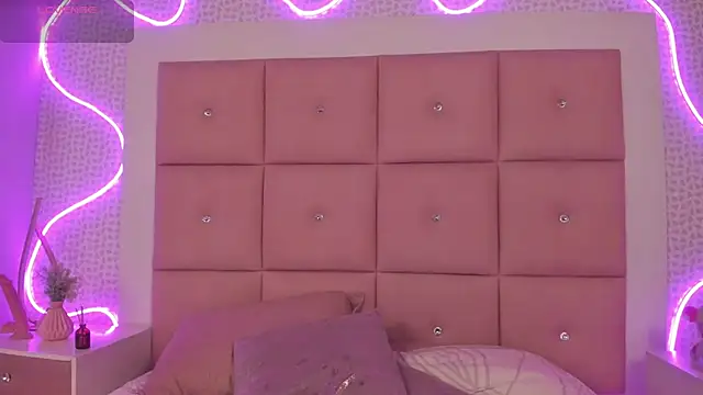 CAYLINCOLLINS Chat XXX in diretta