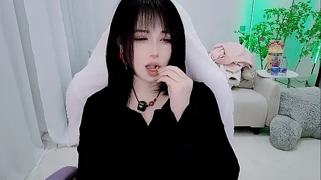 Evangelin-e élő XXX-chatje