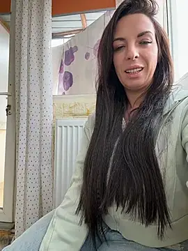 Almmaxxxx Webcam Show