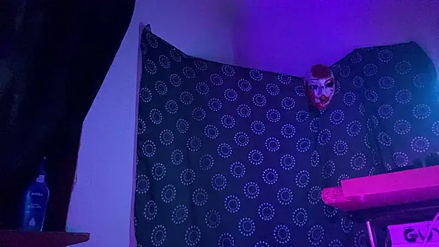 Guyst049 Webcam-Show