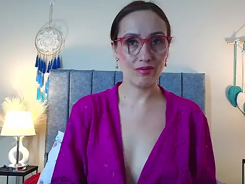 IberianMoonMK লাইভ XXX চ্যাট